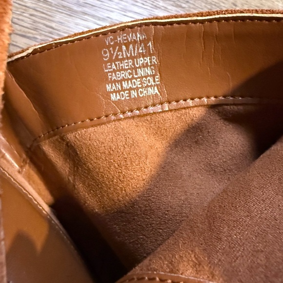 Vince Camuto Peep Toe Booties EUC - Picture 8 of 13